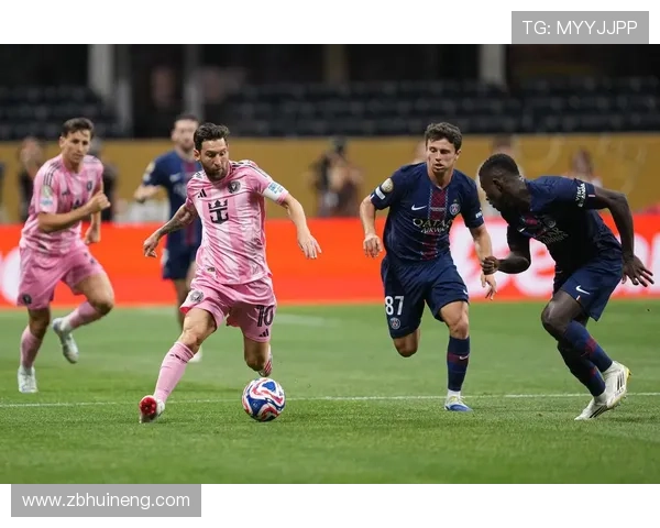 巴黎圣日耳曼中场控制力下滑,节奏混乱问题逐步反映在比赛表现中 巴黎圣日耳曼中场控制力下滑,节奏混乱问题逐步反映在比赛表现中