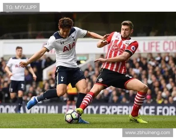 孙兴慜与萨卡:边锋进攻效率与战术角色对比分析 孙兴慜与萨卡:边锋进攻效率与战术角色对比分析