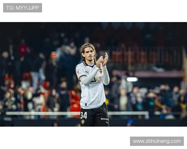 瓦伦西亚传统豪门地位下滑,竞争力减弱引发联赛格局变化 瓦伦西亚传统豪门地位下滑,竞争力减弱引发联赛格局变化